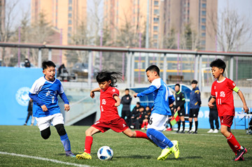 中国足协青少年足球锦标赛在西海岸新区打响